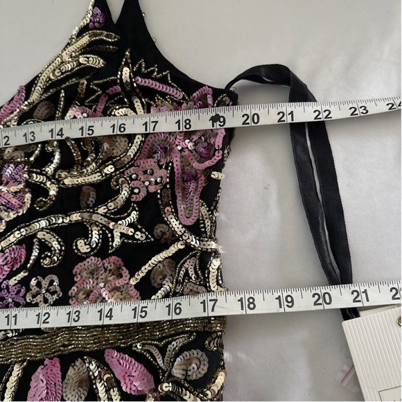 NWT $698 Mac Duggal [ 14‎ ] V-Neck Floral Embellished Gown in Black Pink - Picture 3 of 15